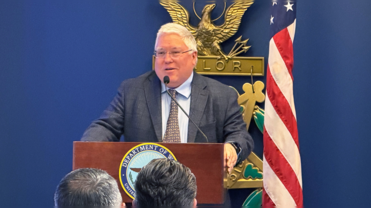 west-virginia-governor-morrisey-hopes-to-lure-businesses-strangled-by-radical-va-gov.-spanberger’s-overreach