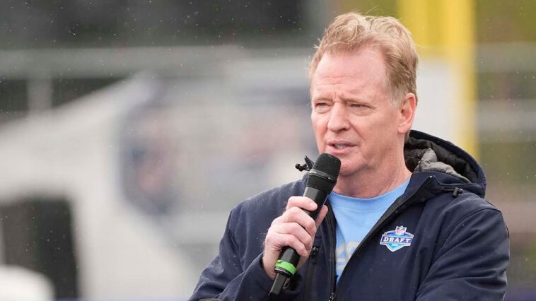 nfl-accelerator-program-returns-after-being-paused,-now-includes-white-men-for-the-first-time