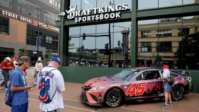 greed-meets-greed:-draftkings-to-close-its-wrigley-field-sportsbook-at-the-end-of-may-over-illinois-tax