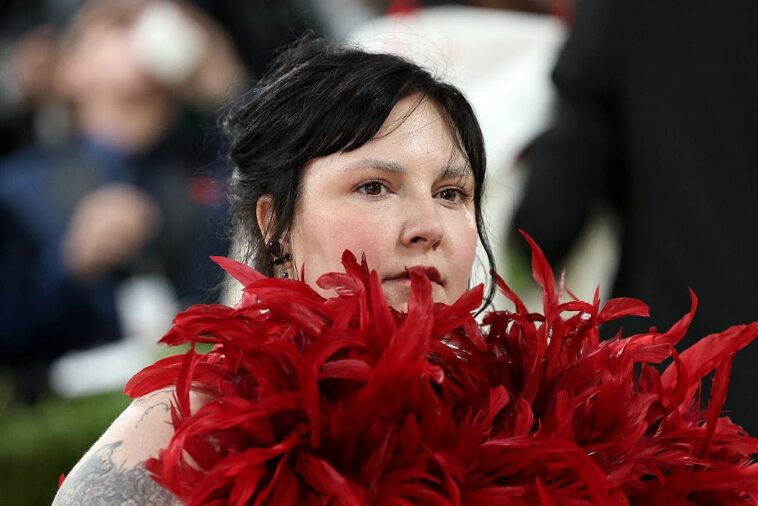 lena-dunham-chased-every-progressive-fantasy-then-everything-fell-apart.