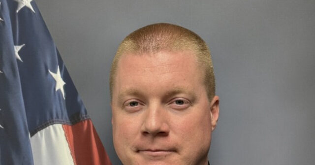 arkansas-police-officer-in-critical-condition-after-being-shot-in-neck