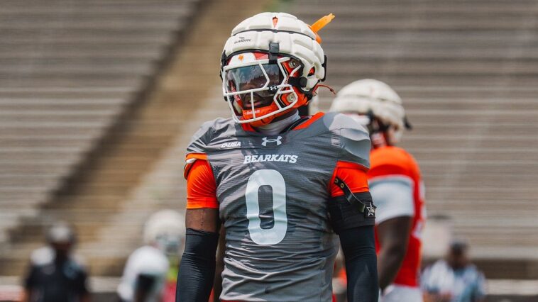 college-football-player-william-davis-dead-at-22