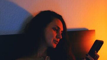 rise-of-ai-companions:-more-americans-choosing-chatbots-for-partners-over-people