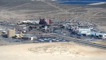 final-casino-resort-closure-marks-end-of-era-for-once-booming-nevada-town