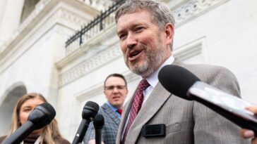 massie-enters-fight-for-political-life-flanked-by-islamists,-left-wing-donors