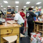 trader-joe’s-workers-shut-down-long-running-checkout-line-rumor:-‘over-the-top-friendliness’