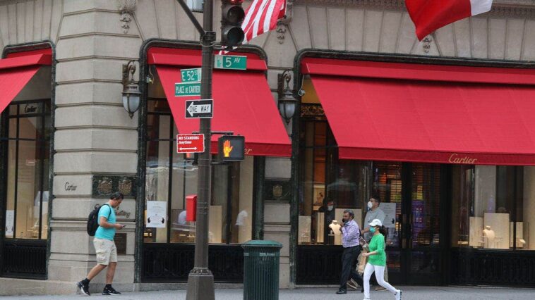 woman-dies-after-plunging-into-uncovered-manhole-outside-luxury-stores