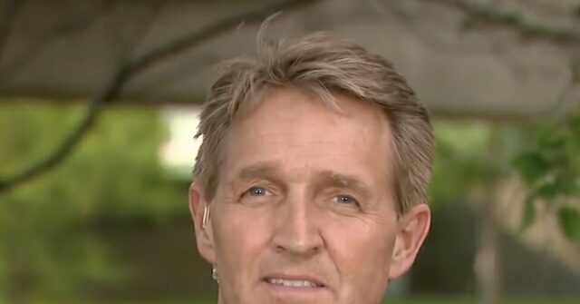 flake:-trump’s-paxton-endorsement-puts-texas-in-‘jeopardy’-for-gop