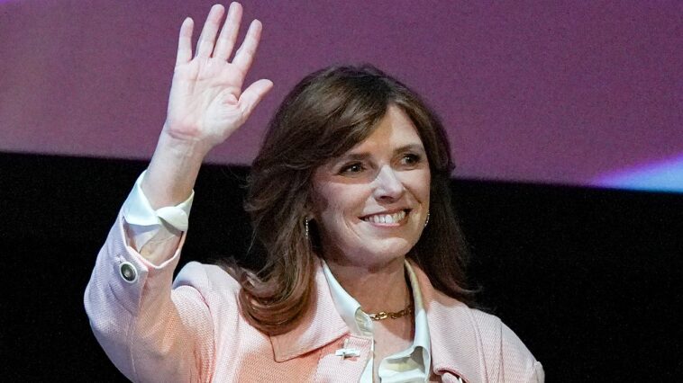 former-top-oregon-gop-official-secures-nomination-for-governor-as-republicans-target-blue-state-pickup