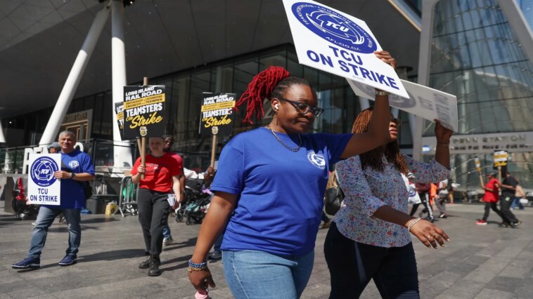 unions-that-paralyzed-new-york-commute-over-pay-spent-millions-on-luxury-travel,-filings-show