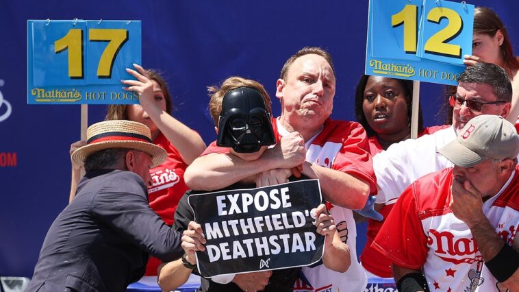 joey-chestnut-sentenced-to-probation-after-pleading-guilty-to-drunkenly-slapping-a-man-at-bar