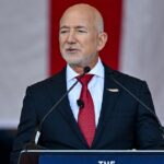 bezos-skewers-nyc:-if-amazon-ran-like-the-city,-‘packages-would-take-6-weeks-to-arrive’-with-huge-fee