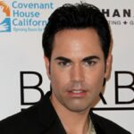 makeup-mogul-walks-away-from-hollywood,-donates-fortune-to-become-catholic-priest:-‘never-been-happier’