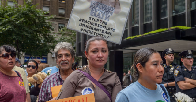 trump-restricts-banks’-support-for-migrants,-foreign-criminals