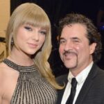 middle-tennessee-state-u.-graduates-boo-music-executive-who-discovered-taylor-swift-for-praising-ai