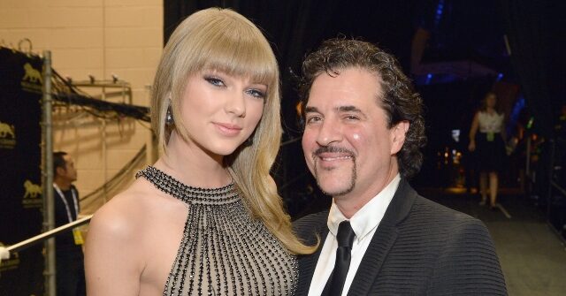 middle-tennessee-state-u.-graduates-boo-music-executive-who-discovered-taylor-swift-for-praising-ai