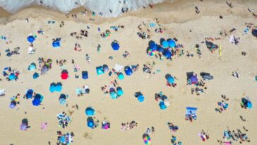 watch:-police-crack-down-after-teens-cause-chaos-in-popular-beach-town