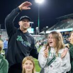 florida-coach-jon-sumrall-reveals-early-career-struggles,-living-in-slums-of-san-diego-and-‘carrying-a-glock’