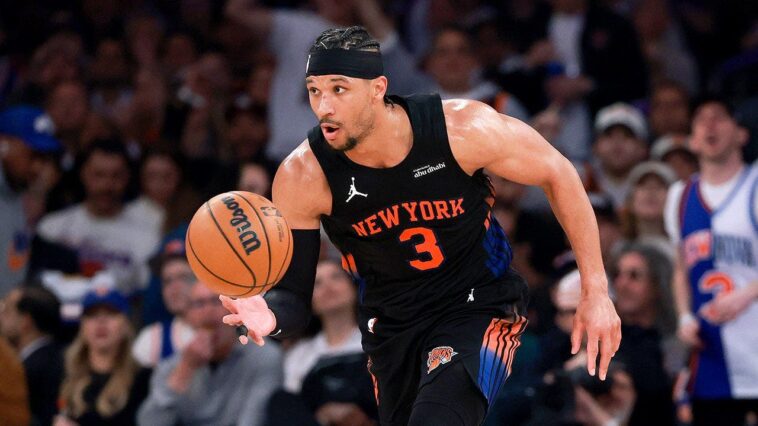 knicks-crush-cavaliers-in-game-2,-take-commanding-2-0-lead-in-series-behind-josh-hart’s-career-night