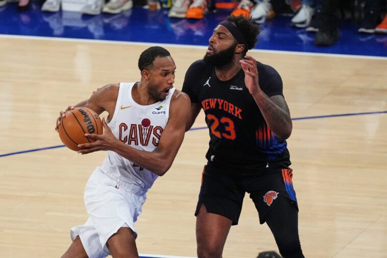 heroes,-zeros-from-knicks’-game-2-win-over-cavaliers:-evan-mobley-disappears-after-fast-start