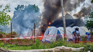 congo-residents-set-fire-to-ebola-treatment-center-as-fear,-anger-grow-over-outbreak
