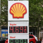 consumer-sentiment-falls-to-record-low-on-gas-prices,-inflation-fears
