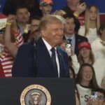 watch:-“take-him-home-to-mommy!”-–-trump-nukes-two-hecklers-as-crowd-chants-“usa”-–-“don’t-hurt-him!”