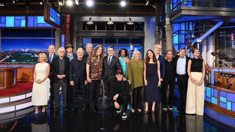 viral-staff-photo-reveals-just-how-bloated-stephen-colbert’s-‘late-show’-operation-really-was