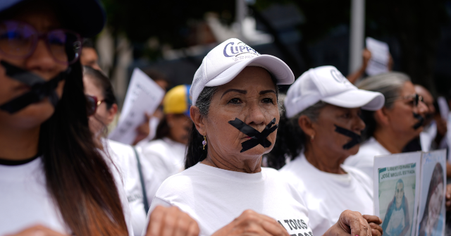 venezuelan-woman-suffers-stroke-after-regime-refuses-to-free-her-political-prisoner-son