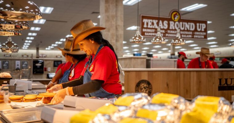 six-states-are-getting-new-locations-of-this-popular-convenience-store