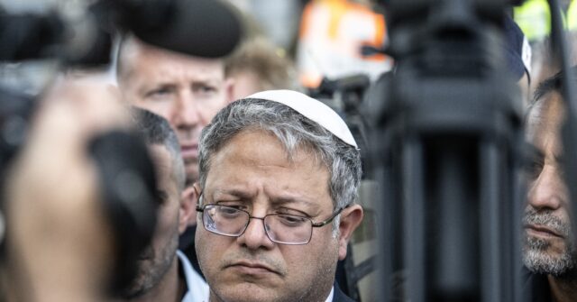 france-bans-israeli-national-security-chief-over-treatment-of-gaza-flotilla-activists