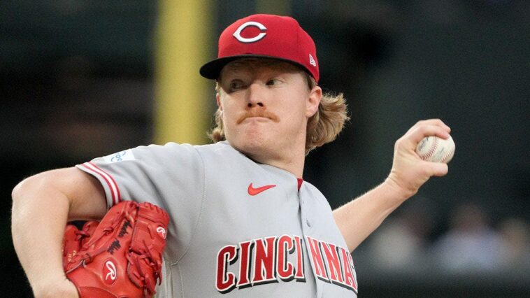 reds-all-star-pitcher-andrew-abbott-proposes-to-cincinnati-tv-anchor-girlfriend
