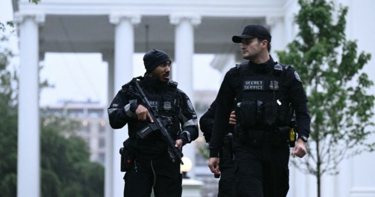 breaking:-white-house-lawn-evacuated-–-shots-fired-–-video