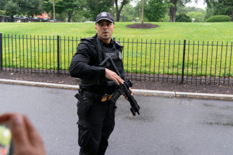 white-house-shooter-dead-after-secret-service-returned-fire