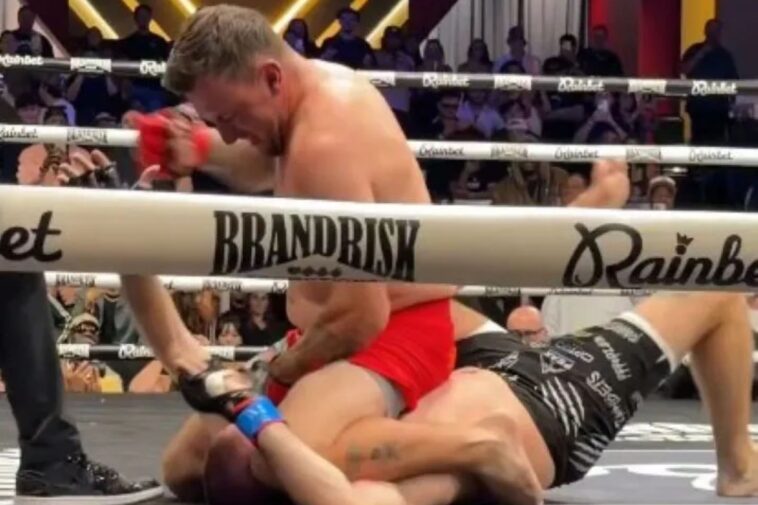 johnny-manziel-breezes-past-social-media-influencer-in-mma-debut