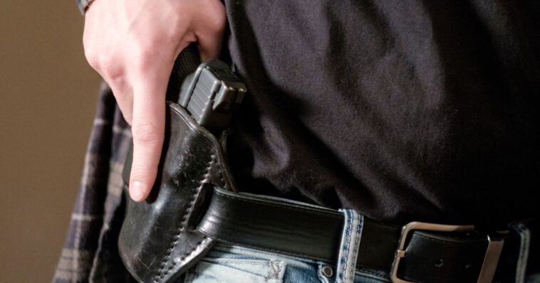 florida-grocery-chain-backtracks-on-allowing-open-firearm-carry