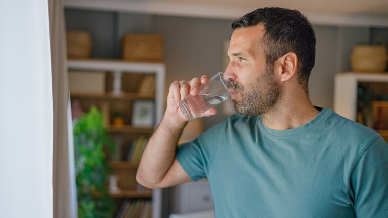 filtered-water-at-specific-ages-could-add-months-to-your-lifespan-decades-later,-new-study-finds