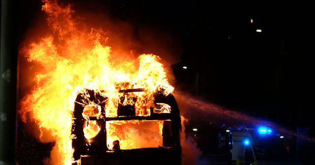 teen-charged-with-torching-american-baseball-team’s-bus-in-canada