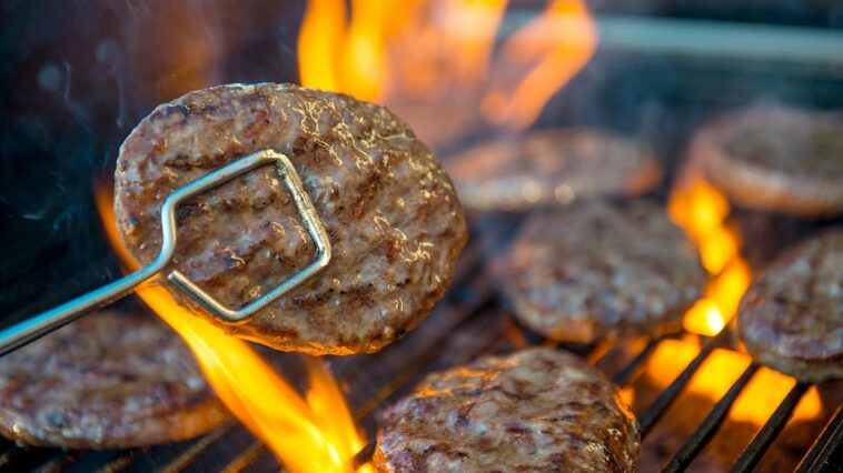 wahlburgers-chef-paul-wahlberg-shares-simple-rules-for-grilling-perfect-memorial-day-burger