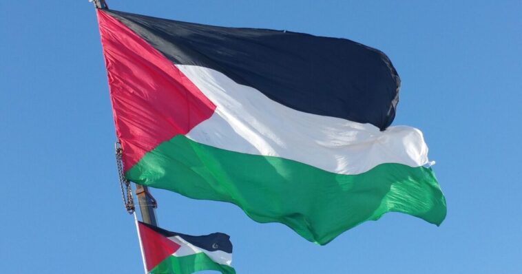 watch:-pro-gaza-libs-fall-apart-when-tricked-into-watching-palestinians-torturing-jews-in-oct-7-videos