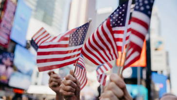 california-congressional-candidate-refuses-to-say-pledge-of-allegiance-in-resurfaced-clips