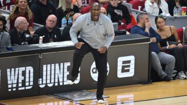 mike-brown-proved-every-last-doubter-so-wrong-after-being-far-from-knicks’-first-choice