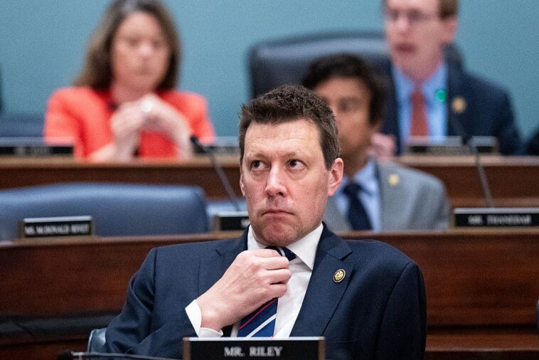 democrat’s-financial-ties-to-gender-mutilation-of-kids