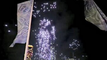 watch:-almost-90-drones-fall-from-the-sky-after-malfunction-disrupts-sydney-winter-light-show