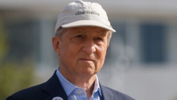 reparations-backing-california-candidate-run-out-of-black-la-neighborhood-over-his-‘devil-blue-eyes’