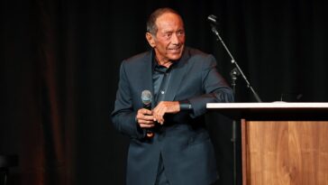 paul-anka-tells-bill-maher-crime-has-gone-‘through-the-roof’-in-canada-amid-recent-immigration