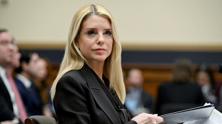 pam-bondi-diagnosed-with-thyroid-cancer-weeks-after-departing-as-trump’s-attorney-general:-report