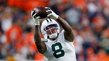 packers-rb-josh-jacobs-arrested-on-five-criminal-charges-in-domestic-abuse-case