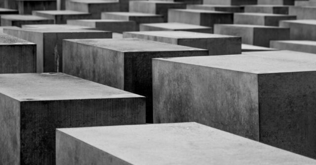 berlin-police-arrest-suspected-accomplice-in-holocaust-memorial-stabbing