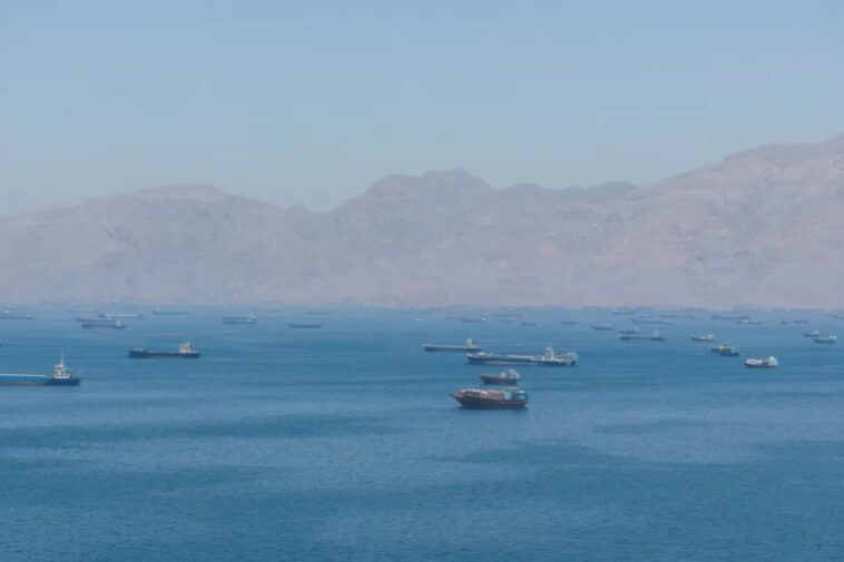us-launches-new-strikes-in-iran-targeting-military-site-that-posed-threat-to-troops,-commercial-shipping-:-report